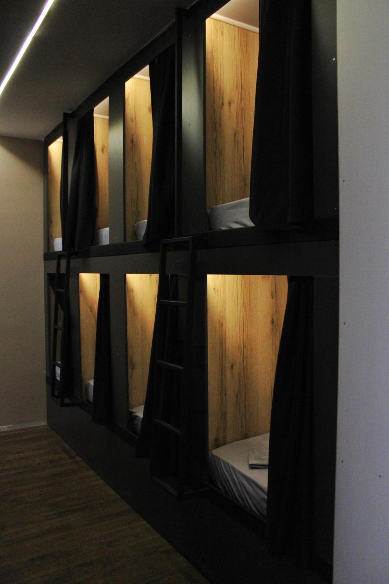 Hostel 90pods & C O Working *